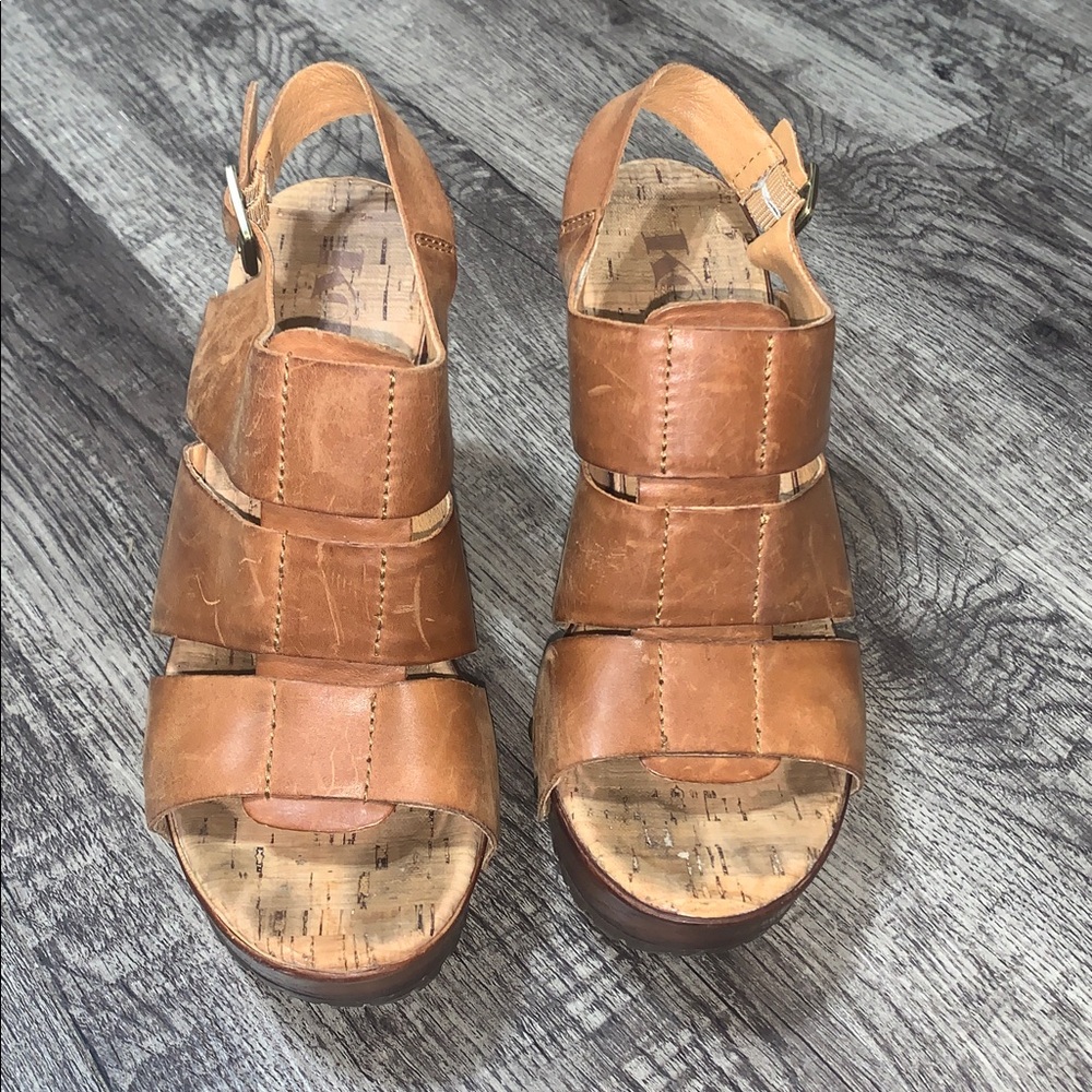 Korks Heels - Women’s size 6 - Picture 2 of 9
